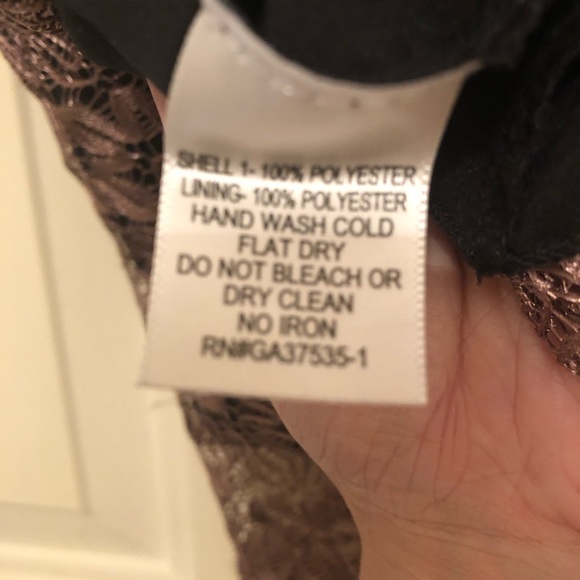 Lace Overlay Tank EUC - Picture 4 of 4